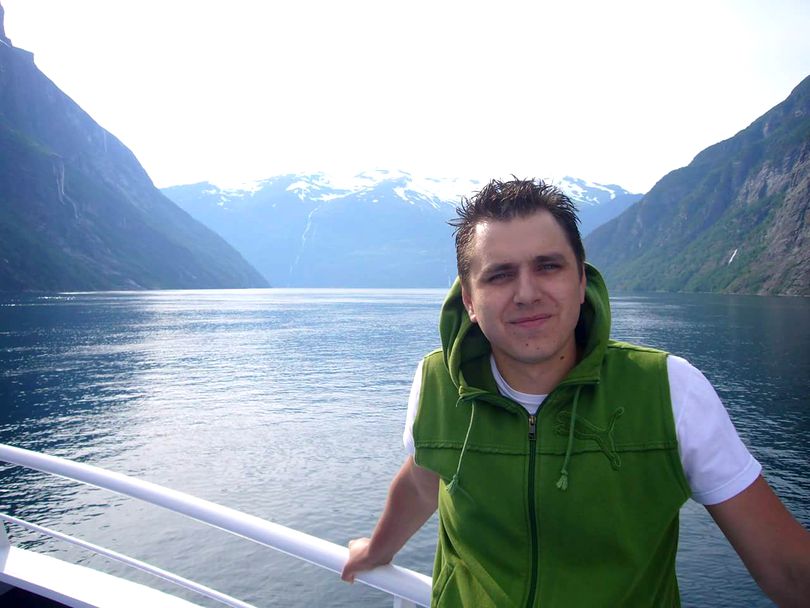 politist-din-iasi-arestat-pentru-trafic-de-droguri-de-mare-risc[1]