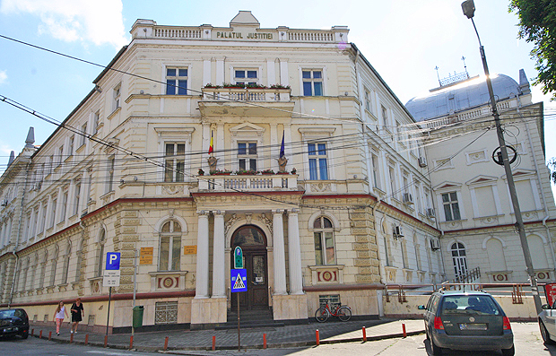 tribunal-arad[1].jpg